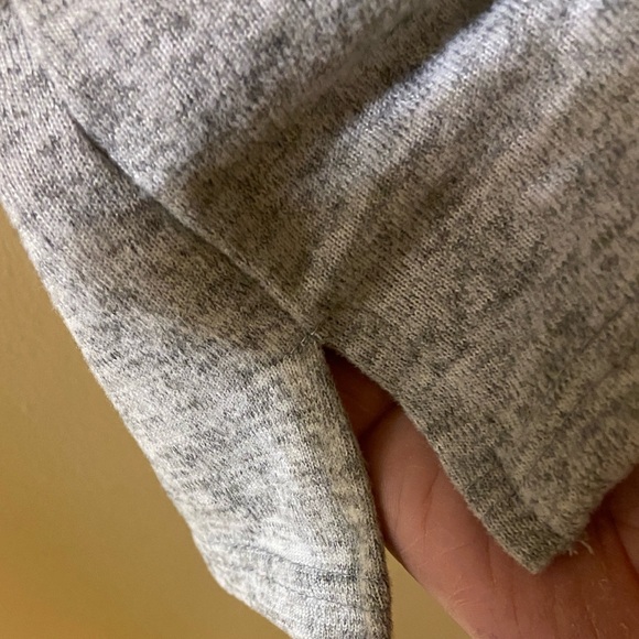 Periwinkle grey 3/4 sleeve sweater with black gems - XXL - NWOT - Picture 3 of 9